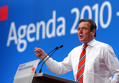 Als Gerhard Schröder noch Reformer war. Foto Archiv